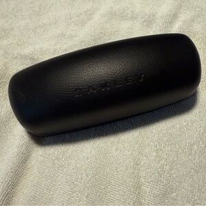 Oakley hard shell Pop open eyeglass case
